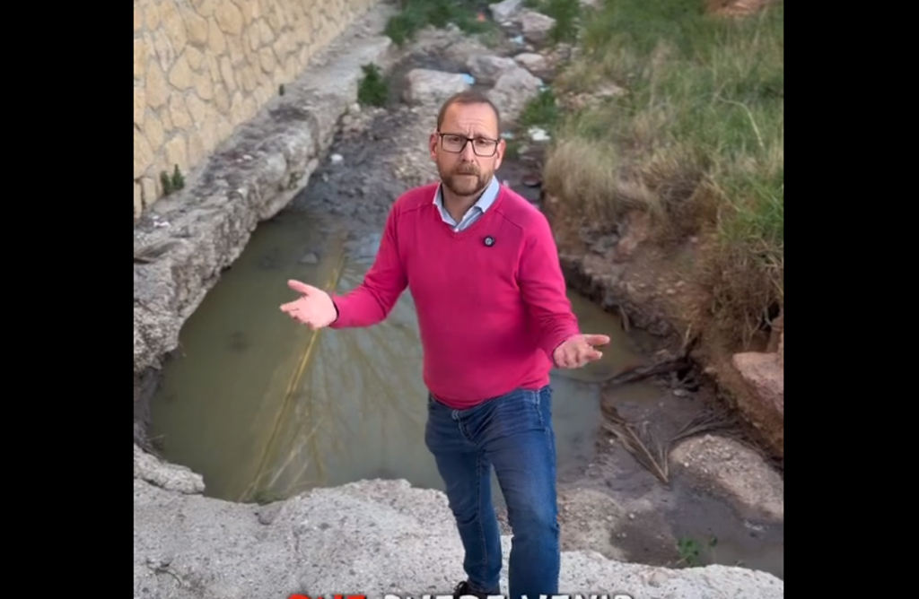 El PSOE denuncia la mala situaci�n y falta de mantenimiento de la Rambla de Las Peras